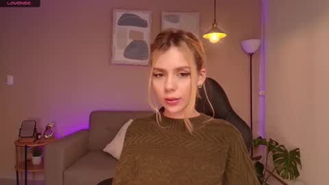 Snapshot of mirandashaw chatting on 10, 2, 2025 Miranda Shaw online show from 10, 2, 2025