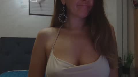 Snapshot of miriam04 chatting on 14, 2, 2026 miriam04 online show from 14, 2, 2026