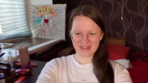 Snapshot of miriamor chatting on 11, 10, 2025 Mira online show from 11, 10, 2025