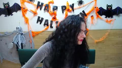 Miroslava Happi online show from 3, 11, 2025