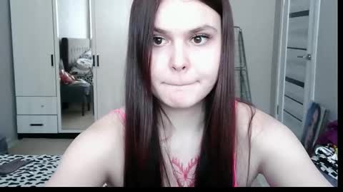 Mishel online show from 4, 2, 2026