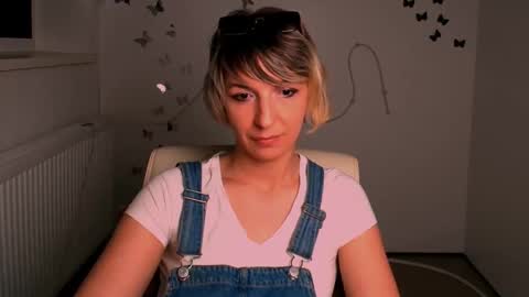 Mishelle online show from 5, 5, 2026