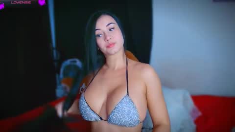 Snapshot of mishukitty chatting on 19, 9, 2025 jazz online show from 19, 9, 2025