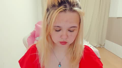 miss__selena online show from 25, 1, 2025