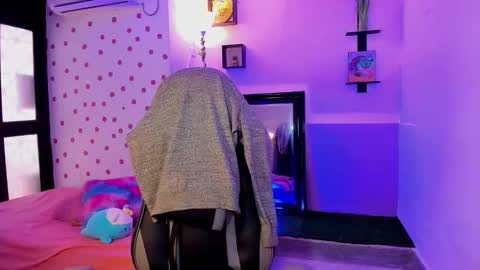 Snapshot of miss_akemi chatting on 11, 9, 2025 Akemi 3 online show from 11, 9, 2025