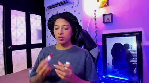 Snapshot of miss_akemi chatting on 23, 10, 2025 Akemi 3 online show from 23, 10, 2025