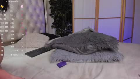 Snapshot of miss_alice_jones chatting on 12, 7, 2026 ALICE online show from 12, 7, 2026