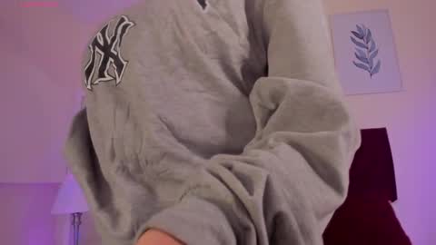 Snapshot of miss_amanda_ chatting on 9, 4, 2026 Amanda Reyes online show from 9, 4, 2026