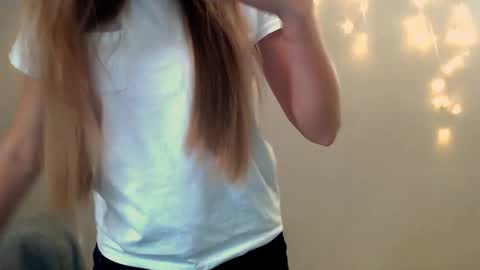 Angelina online show from 27, 11, 2025