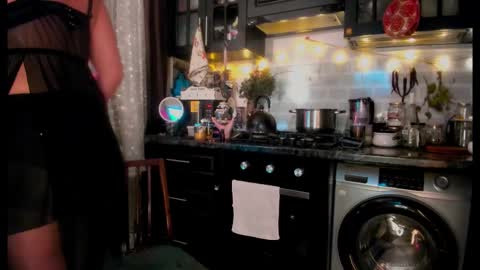 Snapshot of miss_asmodeus chatting on 23, 9, 2025 missAsmodeus online show from 23, 9, 2025