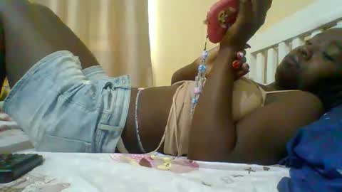 Snapshot of miss_atitude chatting on 17, 9, 2025 miss_atitude online show from 17, 9, 2025
