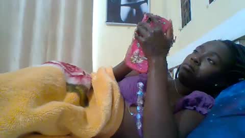 Snapshot of miss_atitude chatting on 18, 9, 2025 miss_atitude online show from 18, 9, 2025