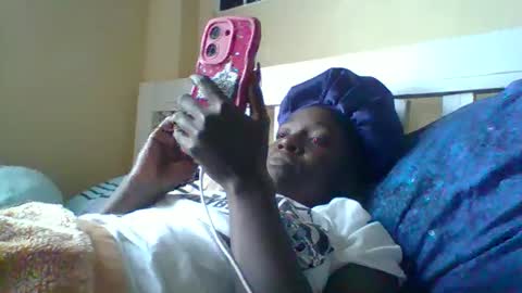 Snapshot of miss_atitude chatting on 4, 10, 2025 miss_atitude online show from 4, 10, 2025