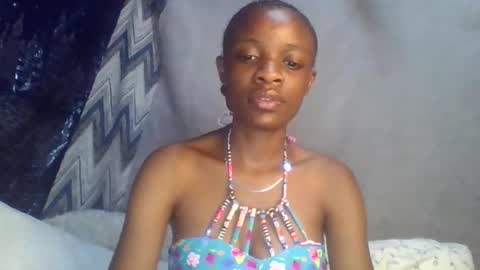 Snapshot of miss_belllo chatting on 5, 2, 2025 miss_belllo online show from 5, 2, 2025