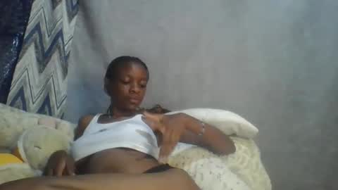 Snapshot of miss_belllo chatting on 11, 2, 2025 miss_belllo online show from 11, 2, 2025