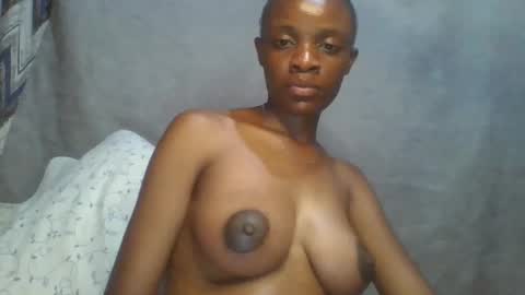 Snapshot of miss_belllo chatting on 14, 2, 2025 miss_belllo online show from 14, 2, 2025