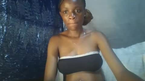Snapshot of miss_belllo chatting on 17, 2, 2025 miss_belllo online show from 17, 2, 2025