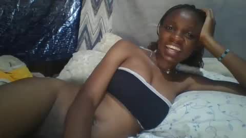 Snapshot of miss_belllo chatting on 17, 2, 2025 miss_belllo online show from 17, 2, 2025