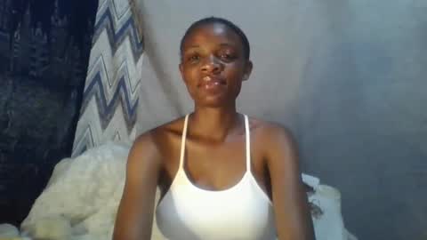 Snapshot of miss_belllo chatting on 27, 2, 2025 miss_belllo online show from 27, 2, 2025