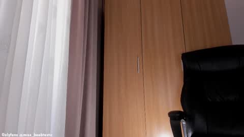 Snapshot of miss_boobtastic chatting on 12, 1, 2026 Ivy online show from 12, 1, 2026