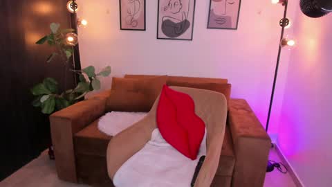 Snapshot of miss_charlize__ chatting on 21, 4, 2026 Charlize online show from 21, 4, 2026