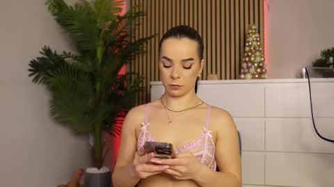 Snapshot of miss_denisse chatting on 5, 12, 2025 Denise online show from 5, 12, 2025