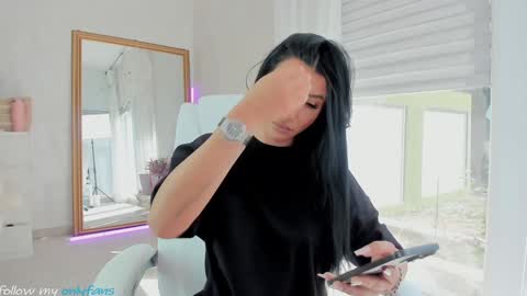 miss_diamond__ online show from 9, 9, 2025