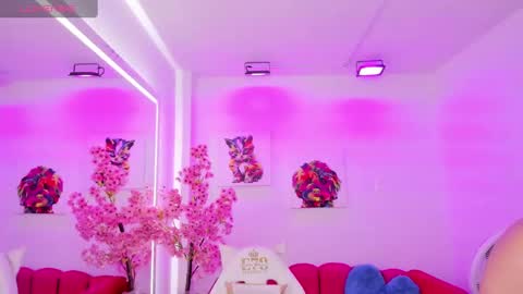 Snapshot of miss_dolly1 chatting on 24, 2, 2025 Melanie online show from 24, 2, 2025