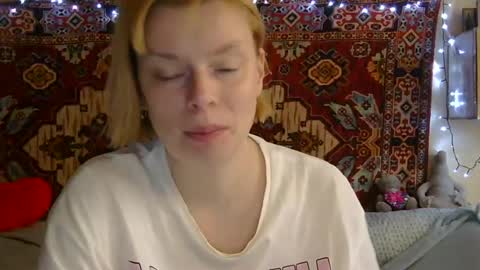 Snapshot of miss_elistia_ chatting on 17, 7, 2026 Elis online show from 17, 7, 2026