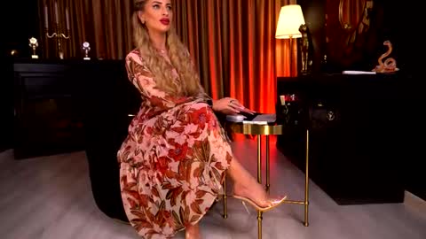 Miss Ema Devine online show from 15, 9, 2025