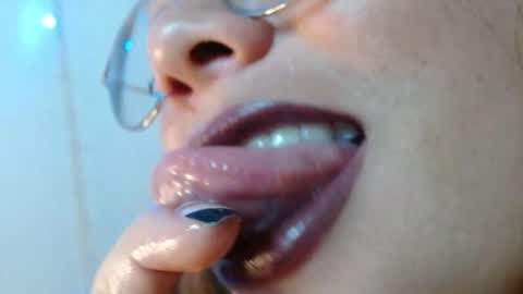 Miss Evoleth online show from 3, 2, 2026