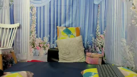 Snapshot of miss_flora chatting on 2, 5, 2026 Monica Patricia online show from 2, 5, 2026