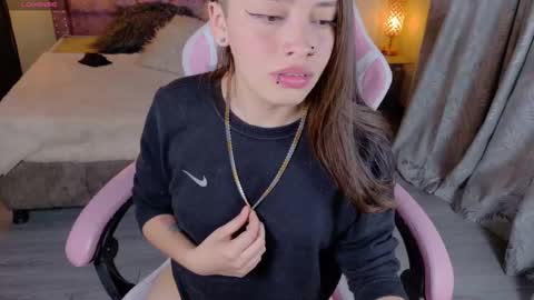 miss_foxxy_ online show from 25, 9, 2025