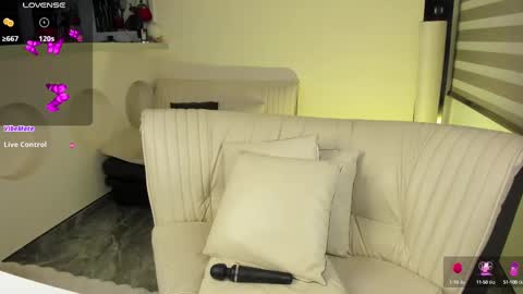 Snapshot of miss_ginebra_1 chatting on 18, 2, 2025 insta    online show from 18, 2, 2025