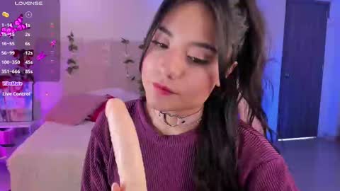 Snapshot of miss_ginebra_1 chatting on 5, 3, 2025 insta    online show from 5, 3, 2025