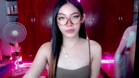 miss_hornydoll online show from 25, 10, 2025
