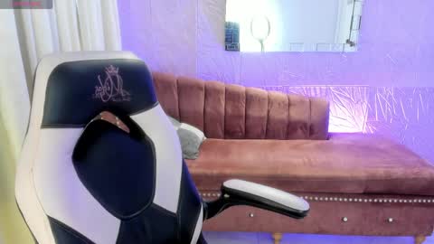 Isabella online show from 30, 4, 2026