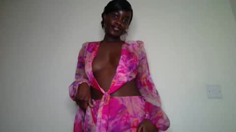 Snapshot of miss_jamilla255 chatting on 15, 9, 2025 SensuElle WHAT I DONT SHOW HERE... YOULL ONLY SEE IN PRIVATE online show from 15, 9, 2025