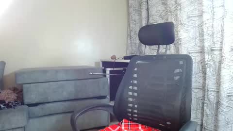 miss_kiiki online show from 12, 2, 2025