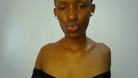 Snapshot of miss_kiki7 chatting on 11, 10, 2025 kiki online show from 11, 10, 2025