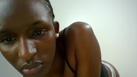 Snapshot of miss_kiki7 chatting on 12, 10, 2025 kiki online show from 12, 10, 2025