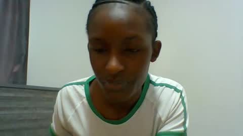 Snapshot of miss_kiki7 chatting on 21, 10, 2025 kiki online show from 21, 10, 2025