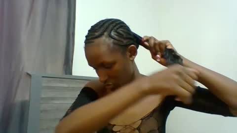 Snapshot of miss_kiki7 chatting on 22, 10, 2025 kiki online show from 22, 10, 2025