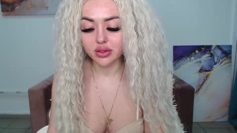 miss_kiten online show from 3, 3, 2025