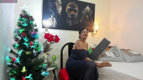 Snapshot of miss_lucero1 chatting on 2, 1, 2025 lucero online show from 2, 1, 2025