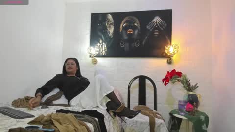 Snapshot of miss_lucero1 chatting on 16, 1, 2025 lucero online show from 16, 1, 2025