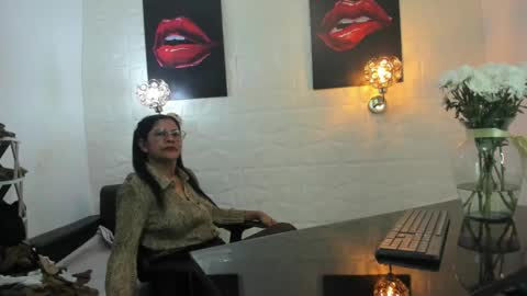 Snapshot of miss_lucero1 chatting on 3, 3, 2025 lucero online show from 3, 3, 2025