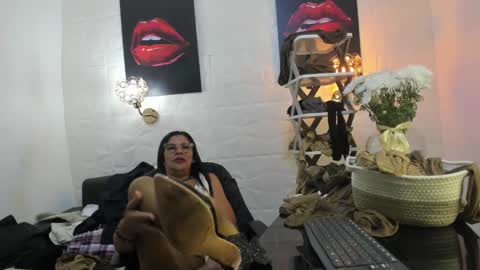 Snapshot of miss_lucero1 chatting on 9, 3, 2025 lucero online show from 9, 3, 2025