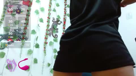 Snapshot of miss_mafehot chatting on 4, 3, 2025 mafe maria fernanda online show from 4, 3, 2025