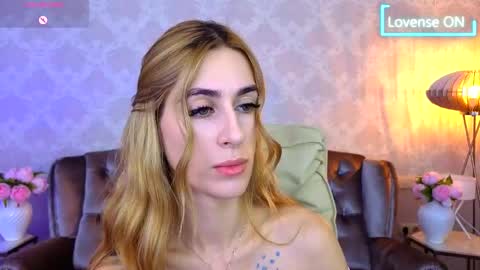 Snapshot of miss_martini chatting on 23, 10, 2025   online show from 23, 10, 2025